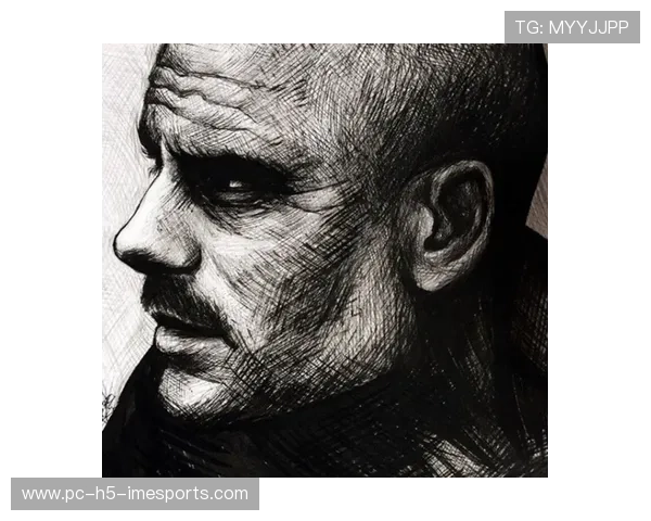 足球传奇人物素描艺术作品展现球星风采与竞技精神